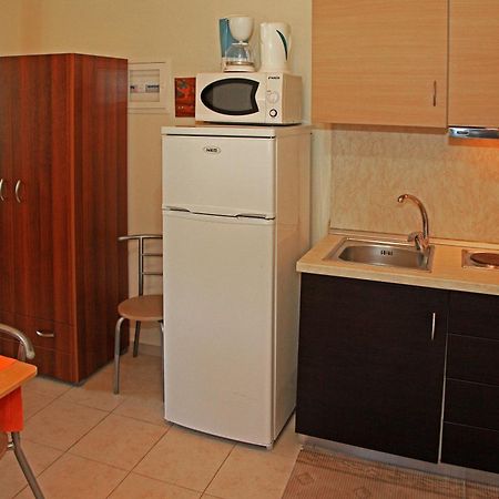 Dionysus Apartments & Suites Ierissos Rum bild
