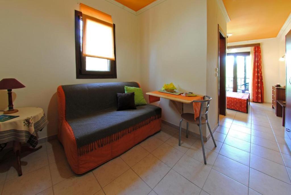 Dionysus Apartments & Suites Ierissos Exteriör bild