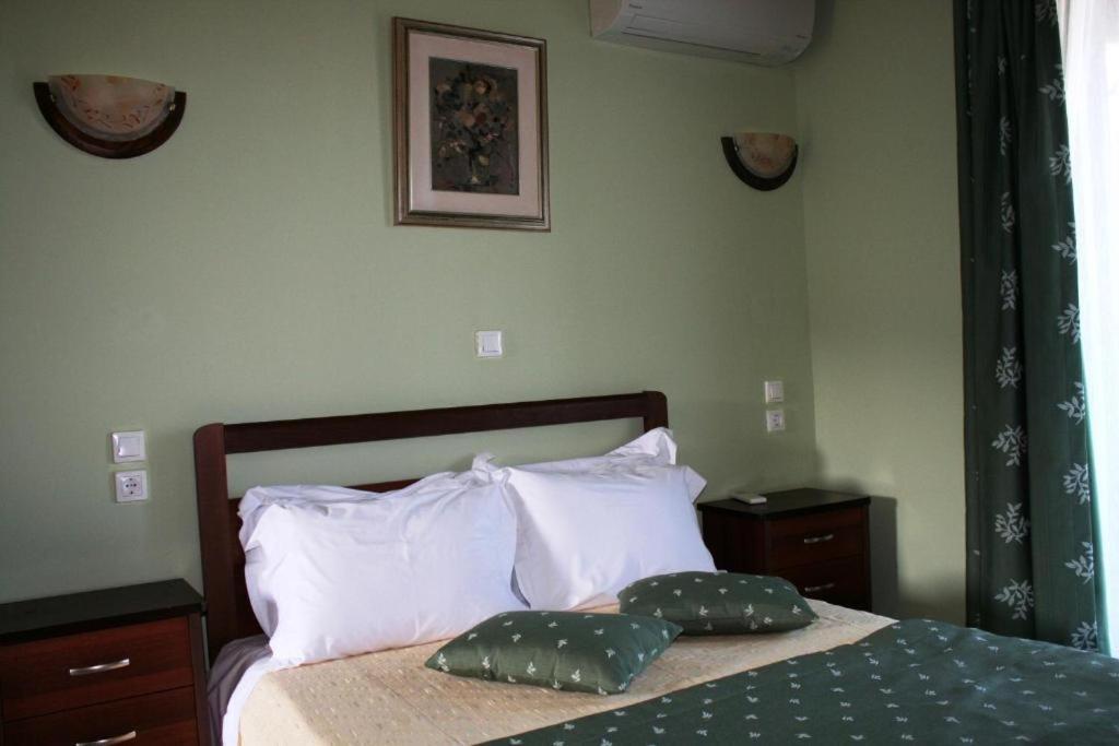 Dionysus Apartments & Suites Ierissos Exteriör bild