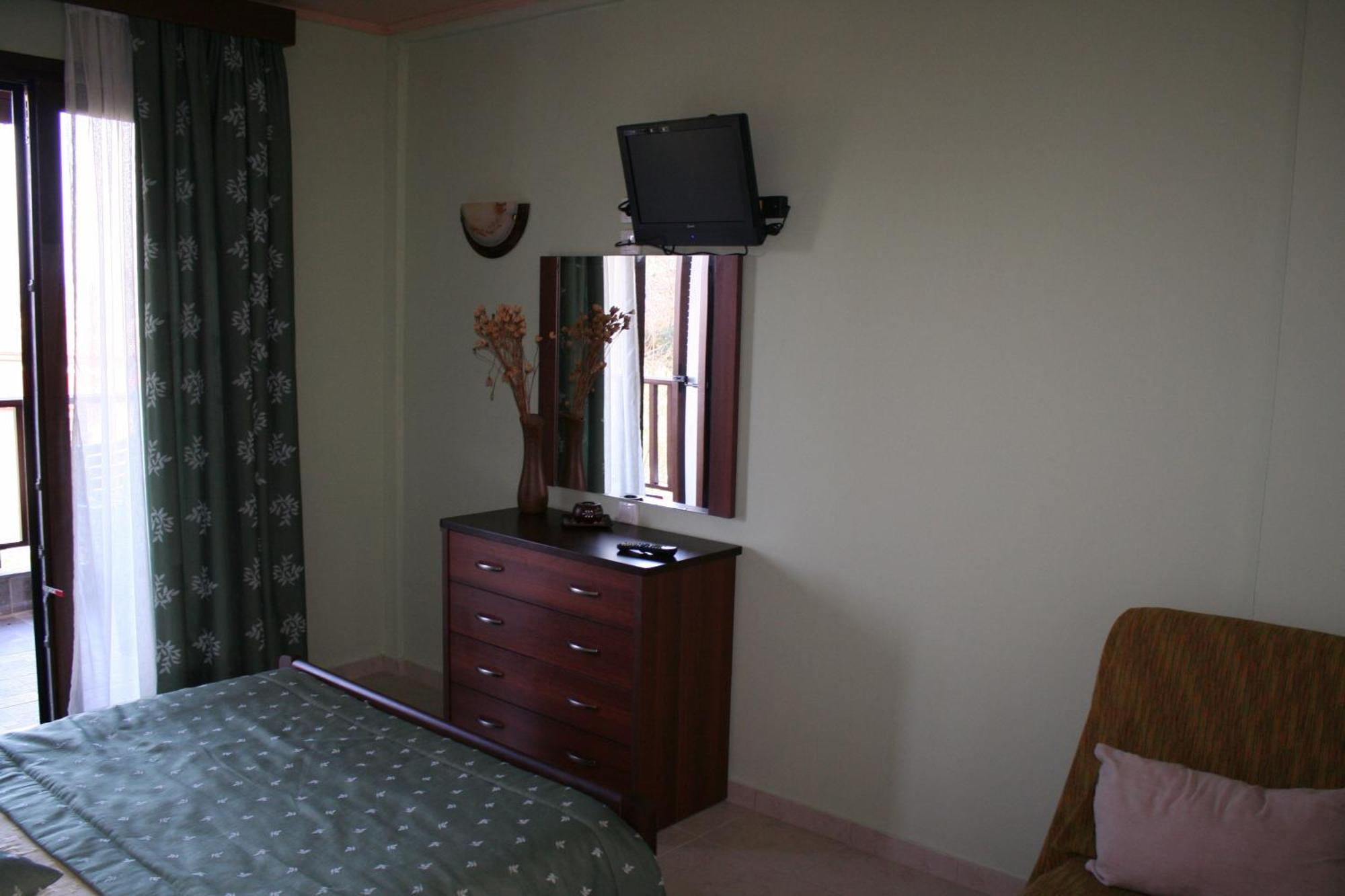 Dionysus Apartments & Suites Ierissos Rum bild