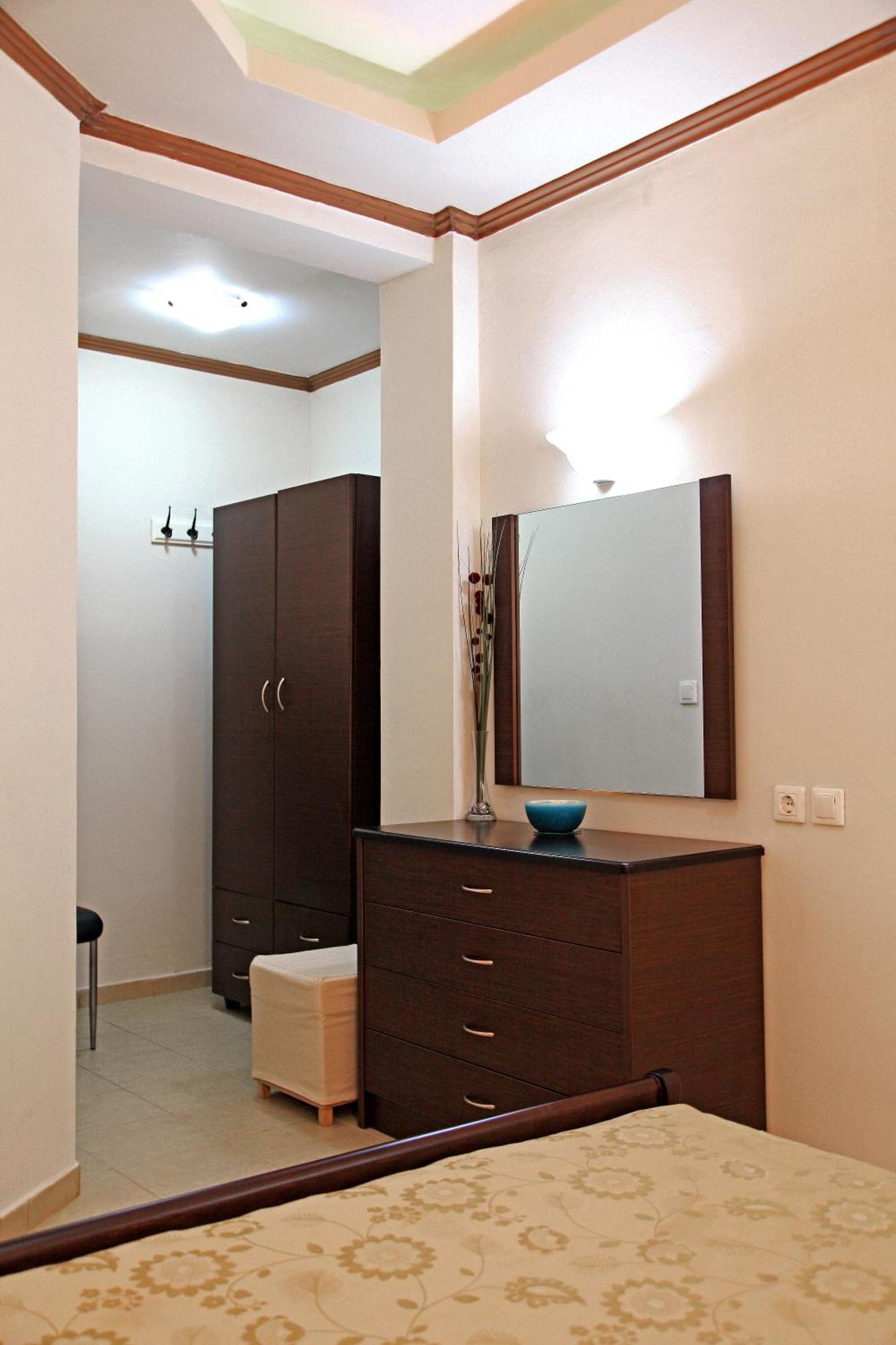 Dionysus Apartments & Suites Ierissos Rum bild